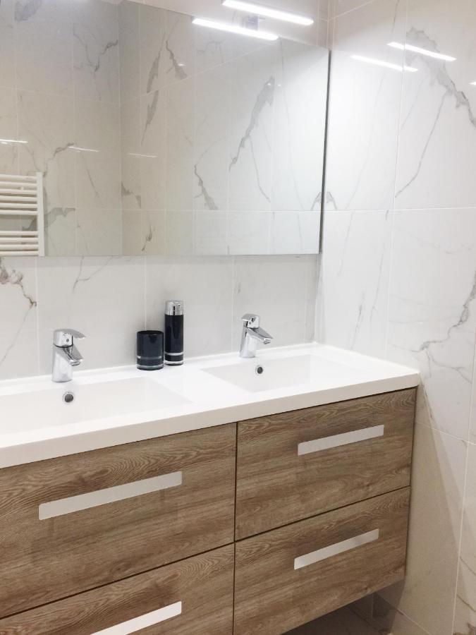 New Apartment In The Heart Of Le Marais Paris Exterior foto